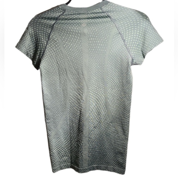 Lululemon Swiftly Tech Stretch Seamless Yoga Run Athletic short sleeve top 6 - Picture 3 of 3
